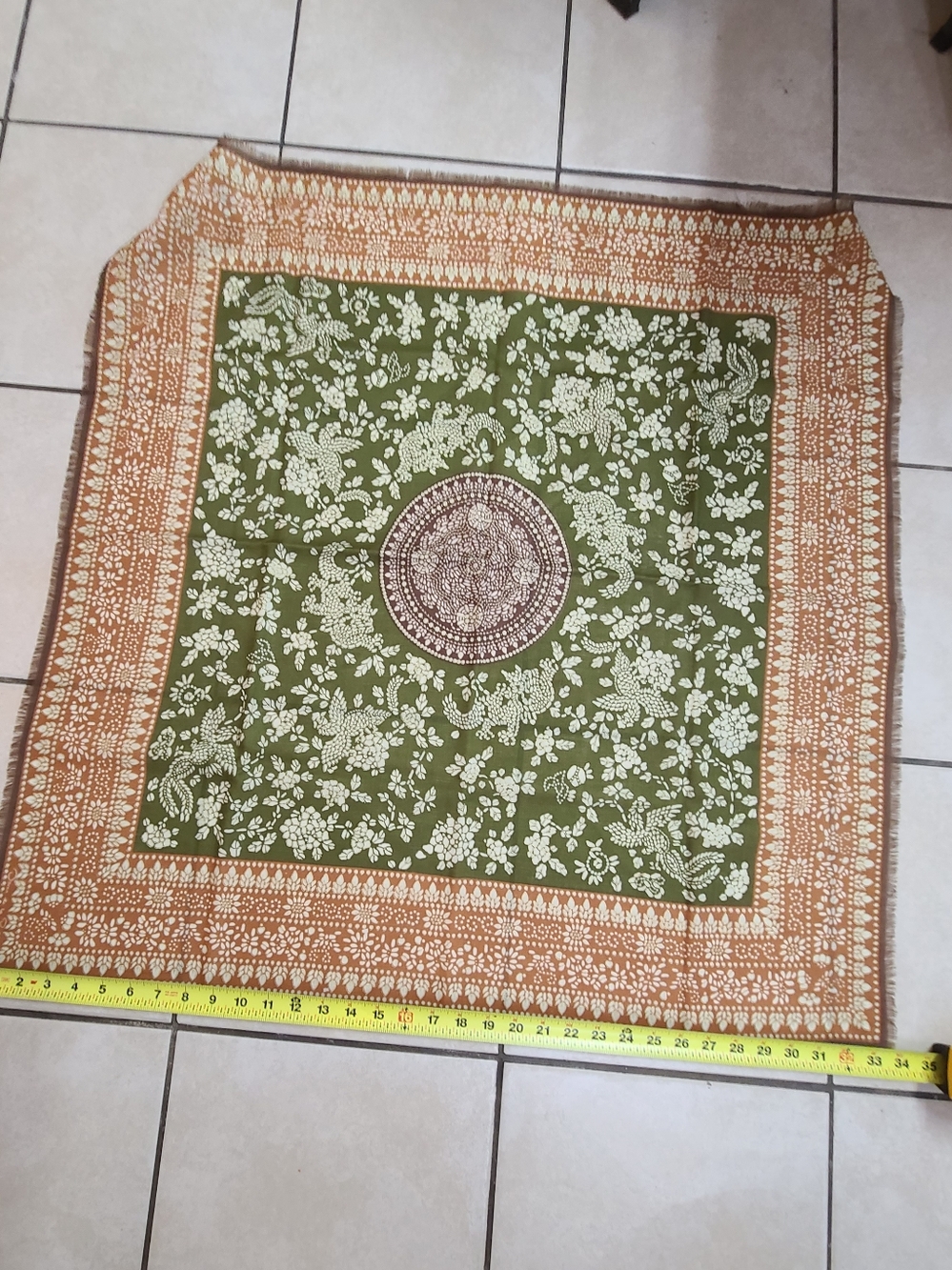 Vintage Oscar De La Renta Scarf 100% Wool - Picture 4 of 7